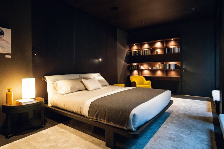 ガムフラテージのデザインによるベッド「Tibeau」。