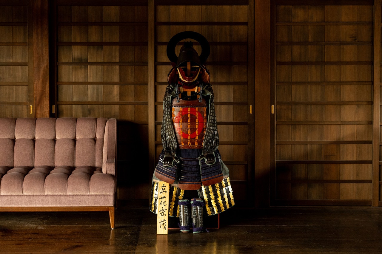 伯爵家の財産管理などを担った「家政局」には、初代・立花宗茂の甲冑（レプリカ）。