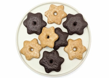 カルディ」クリスマス限定の “おやつ缶”が可愛い！ 即買い5選 | 写真