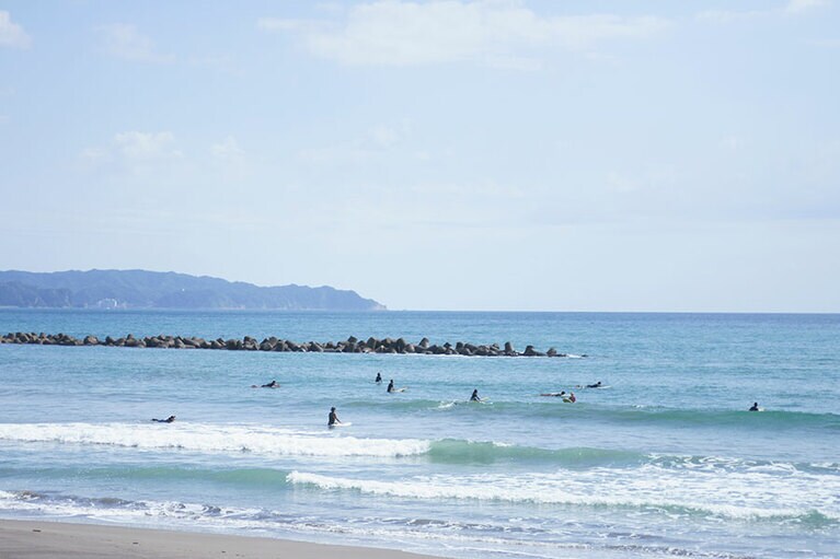 鴨川の海岸沿い。