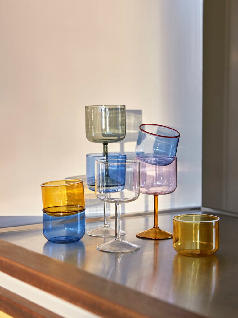 同シリーズのワイングラスと揃えて楽しむのもおすすめ。