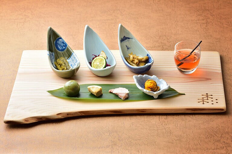 ひなの宿ちとせ［新潟／松之山温泉］料理前菜。