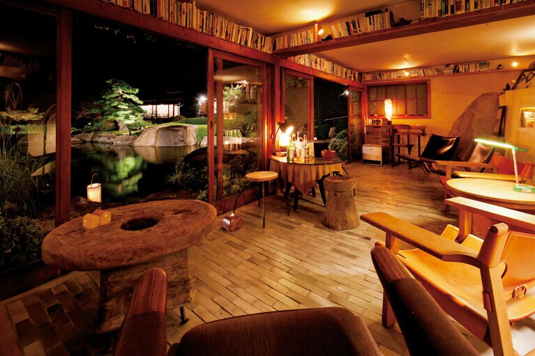 【庭園の宿 石亭】