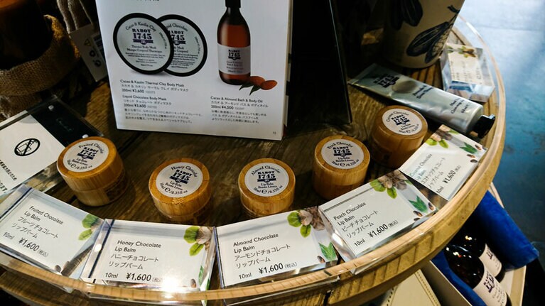 カカオを活かしたコスメも豊富。