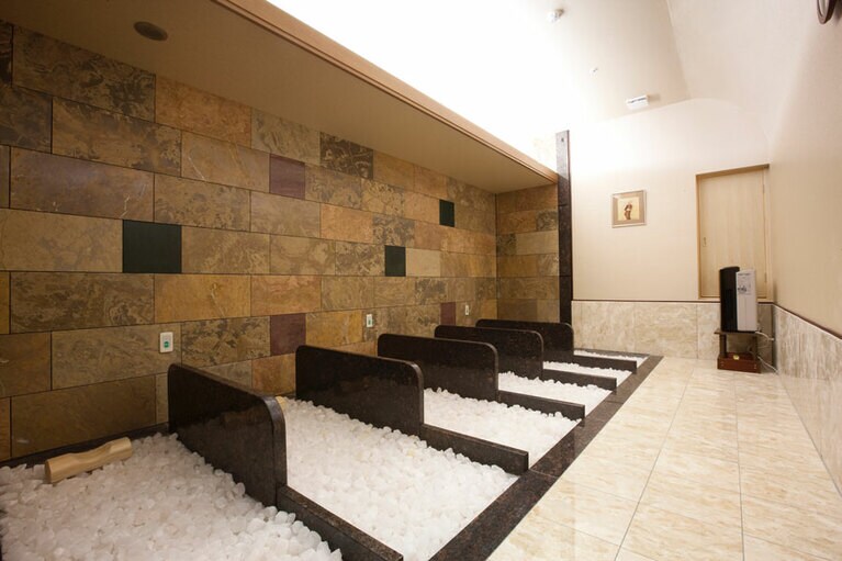 ホテル日南北郷リゾート［宮崎／北郷温泉］岩盤浴 岩塩洞。