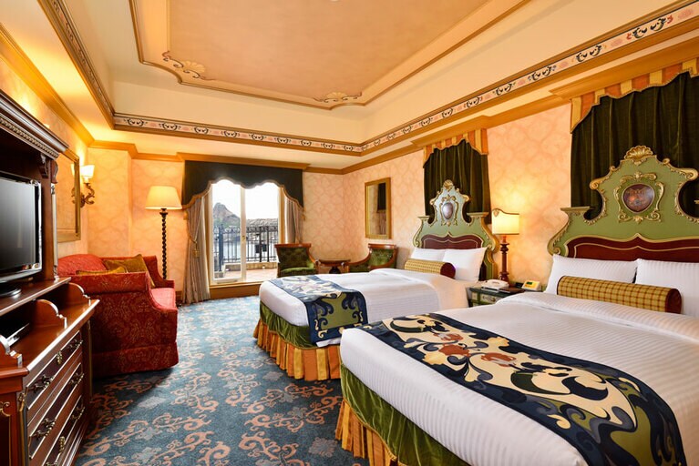 ホテル独自の世界観に没入できる客室も素敵。