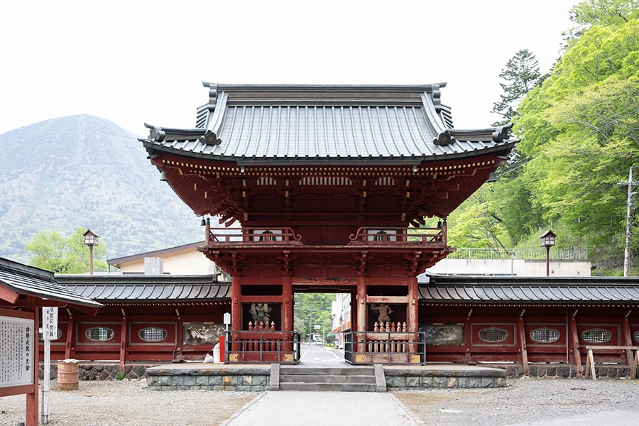 坂東三十三観音霊場の第18番にも位置付けられている寺。時折、巡礼者の姿が見られる。