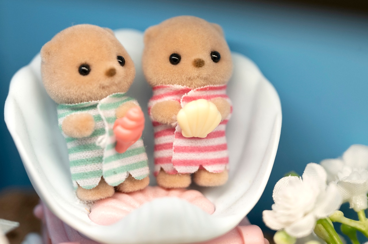 かわいいラッコの赤ちゃん! 商品としてはお父さん、お母さんを加えた4体セットの「ラッコファミリー」(3,900円)として販売。