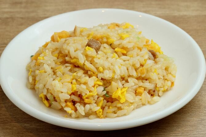 たまごチャーハンハーフ、374円(税込/イートイン)
