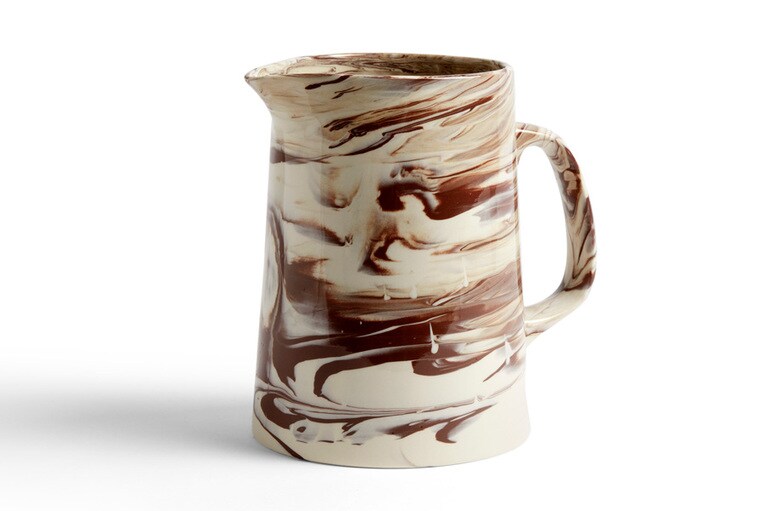 MARBLED JUG 。カラーは茶。11,500円。