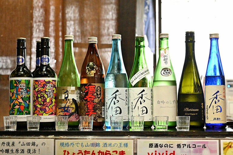 試飲できる日本酒が豊富で、甘口から超辛口まで味わいもさまざま。