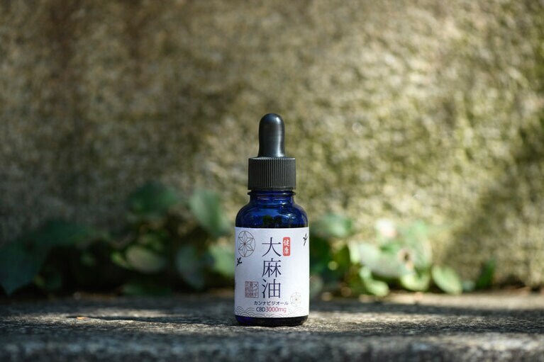 本格タイプ メイヂ健康大麻油3000(CBD3000mg)1本 9,720円。