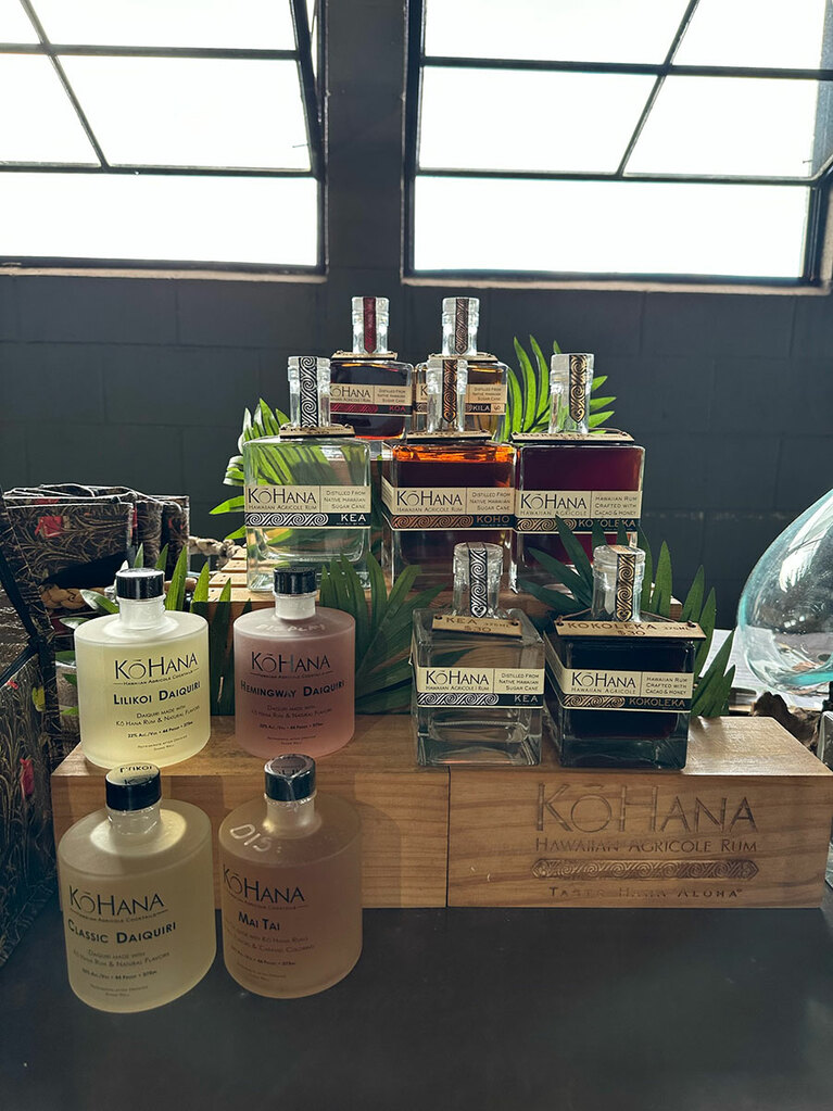 さまざまな種類のラム酒や、ラム酒を使用したカクテルを販売。