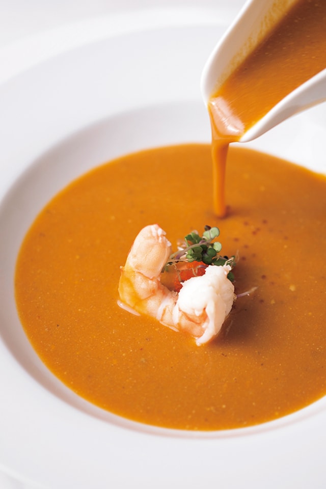 ウェルネスを意識したファインダイニング「スフレ・ド・ヴィ」では洗練されたフレンチの数々を。