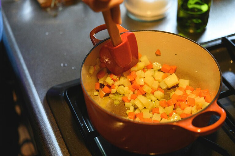 材料を倍量にして大きな鍋でたっぷり作っても良い。