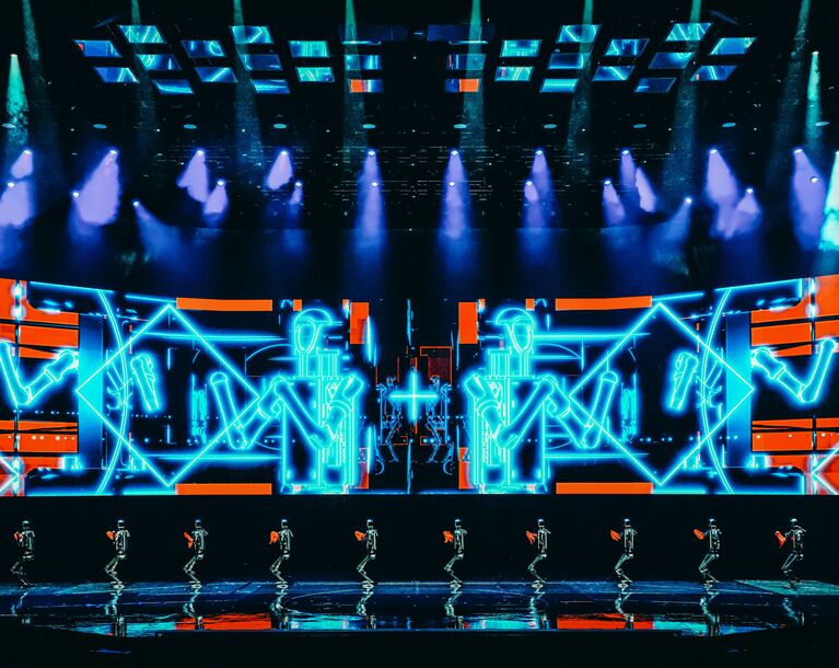 最新ヒューマノイドロボット「H1」も登場。