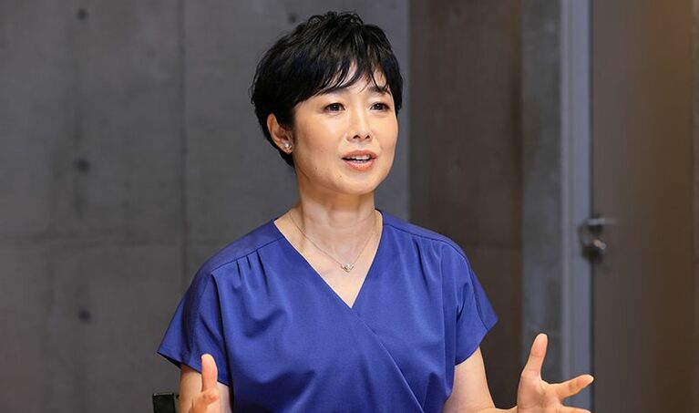 大沢氏に恋愛相談する一幕も　©文藝春秋