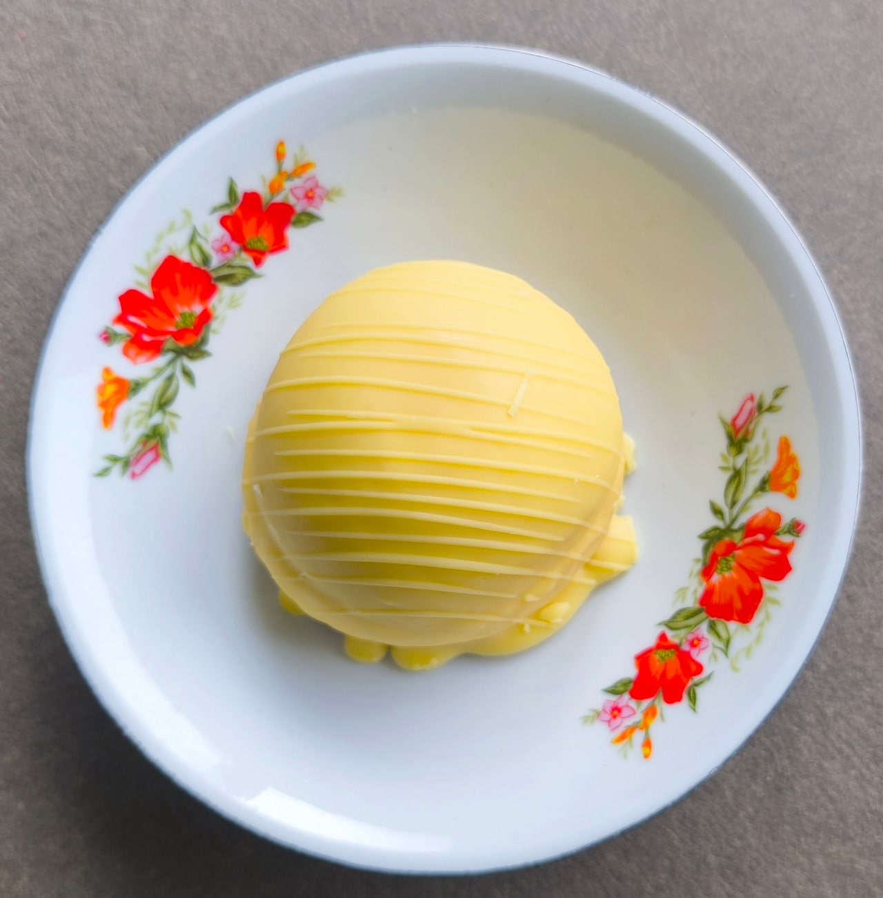 いろいろな店で売られていますが、ここのは老舗ならではのおいしさ。