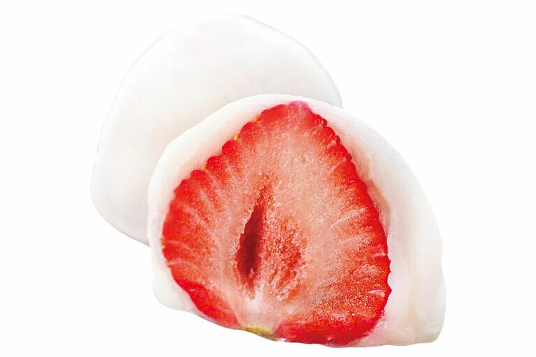 「デラックスあまおう白」422円。※毎週木曜日は入荷なし　※1月31日(金)までの販売