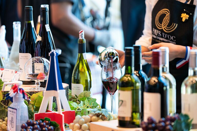 フランス産のさまざまなワインが。