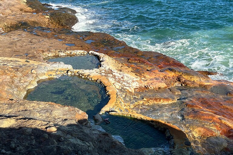 こちらは東温泉。湯船があり、厳密にいえば野湯ではありませんが、野湯初心者におススメです。