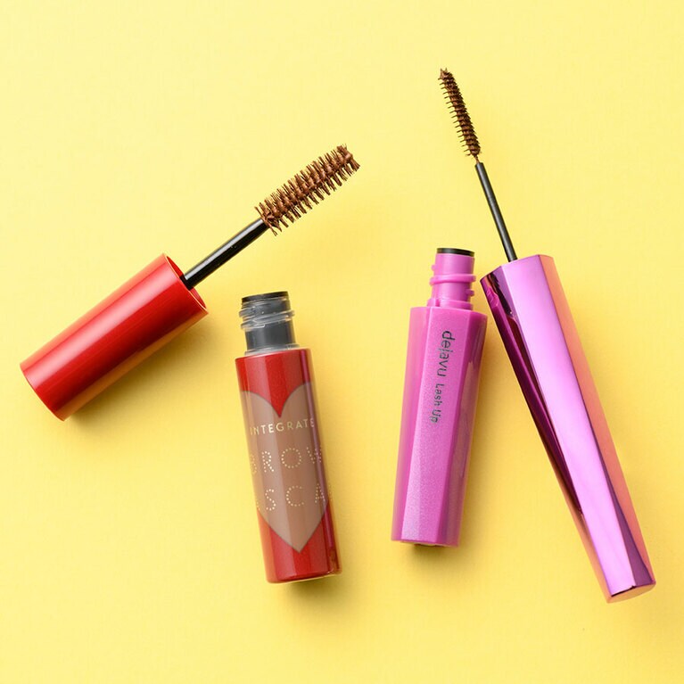 左から：インテグレート ニュアンスアイブローマスカラ 全5色 880円(税込・編集部調べ)／資生堂　デジャヴュ ラッシュアップE 全2色 1,320円／イミュ
