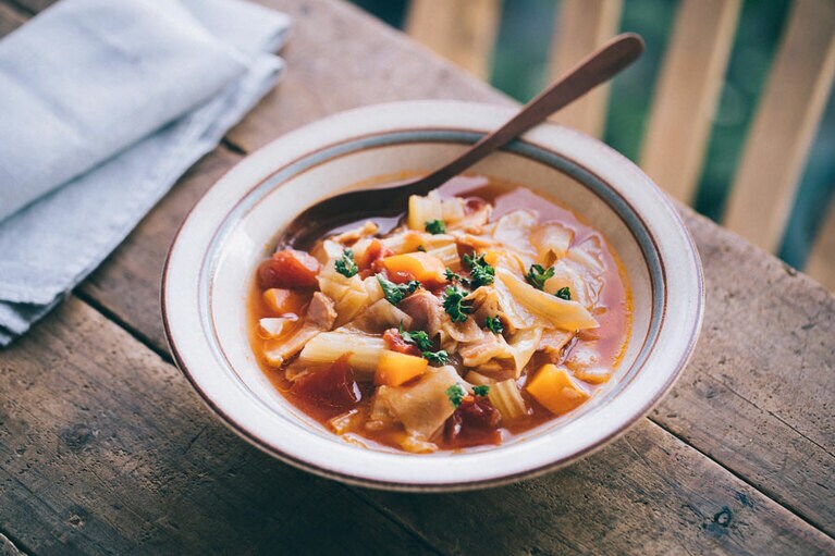 「おうちシェフPRO」ならこんなメニューも。キャベツたっぷりミネストローネ。