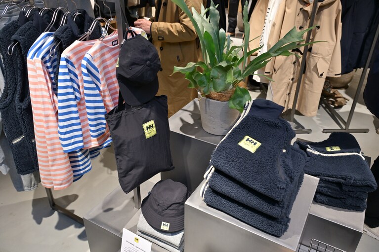 ヘリーハンセン×アニエスベー。