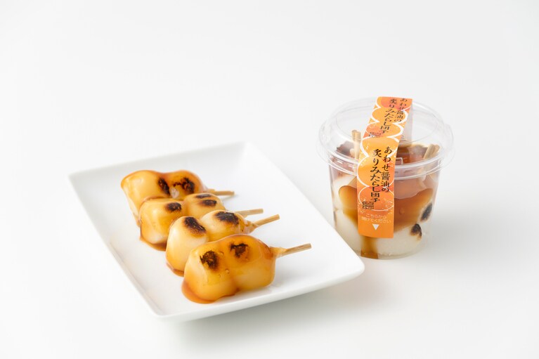 あわせ醤油の炙りみたらし団子カップ入 162円。