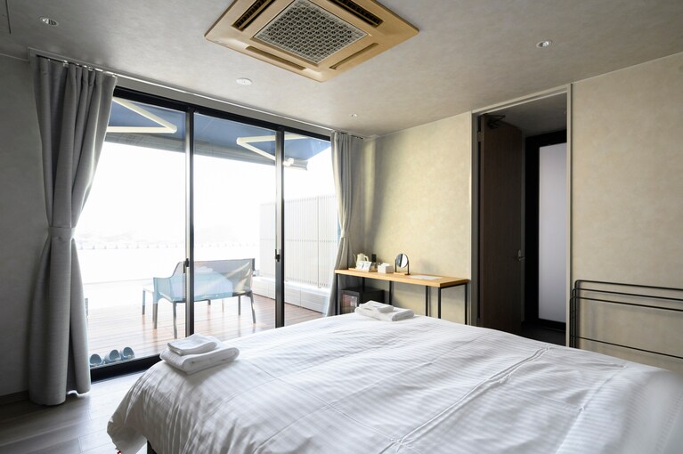 クイーンベッドルーム。