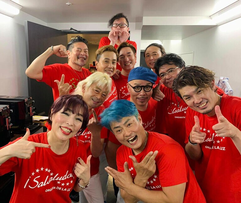 2022年4月21日オルケスタ・デ・ラルス公式Twitter(@OrquestaDeLaLuz)より。