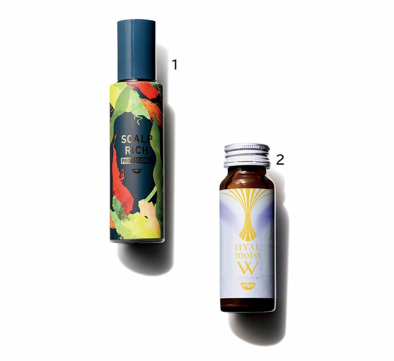 1：とうもろこしのひげ由来の髪の毛にアプローチするスカルプ乳酸菌を配合。海藻類エキスやショウガ根茎エキス、オタネニンジン根エキスなど植物由来の保湿成分が頭皮のコンディションを整える。スカルプリッチ プロフェッショナル 100mL 4,400円 
2：“ヒアルロン酸を作らせる”特許を持つ日清食品独自の「ヒアルモイスト乳酸菌」を贅沢に配合。続けやすい味わい。ヒアルモイストW 50mL×10本入り 5,400円／ともに日清食品