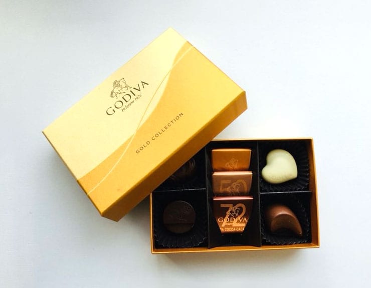 こちらは自宅にあったGODIVA。ハイカカオ以外のチョコも数種類常備してあり、楽しんで食べ分けています。