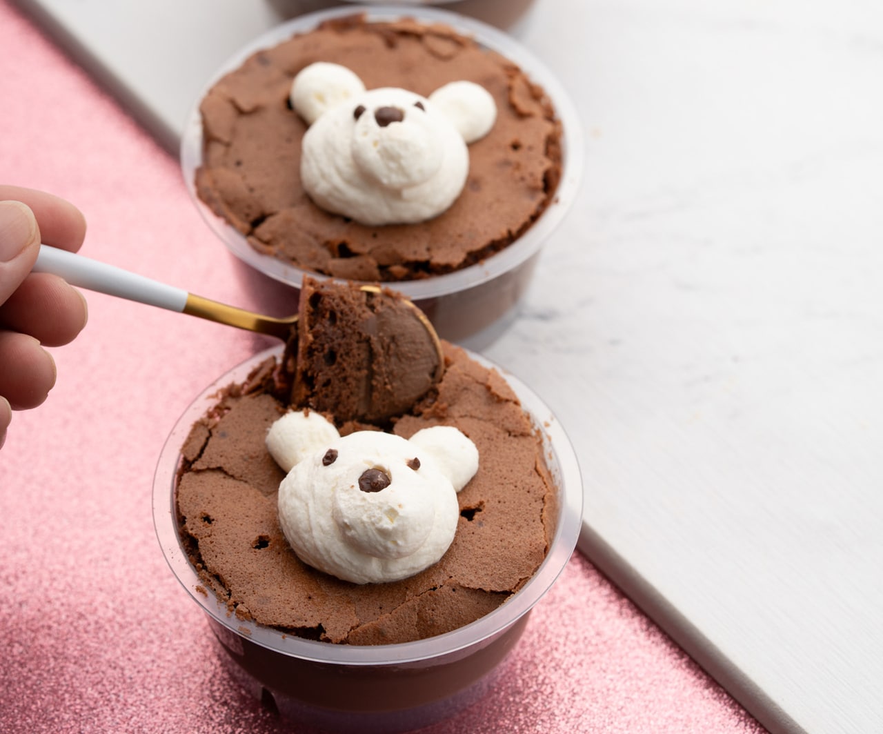 成城石井自家製 ふわとろ生ショコラ 1個539円。