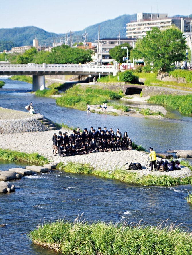 365日、春夏秋冬の定点観測「今日の鴨川デルタ」画家qpさんが眺める