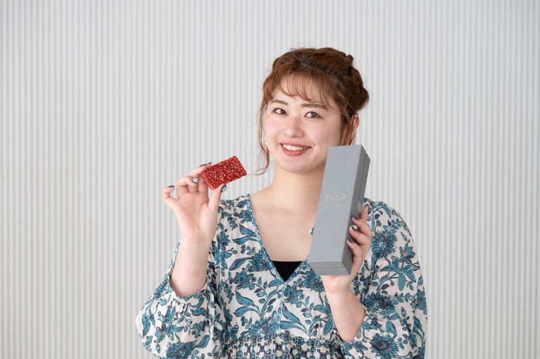 「箱にも高級感があって、手土産にしたら喜んでもらえそう」（岡田さん）