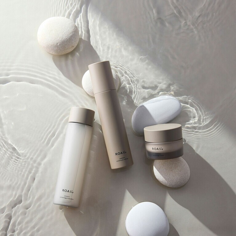 ボトルもテクスチャーも触れたときの心地よさを追求。