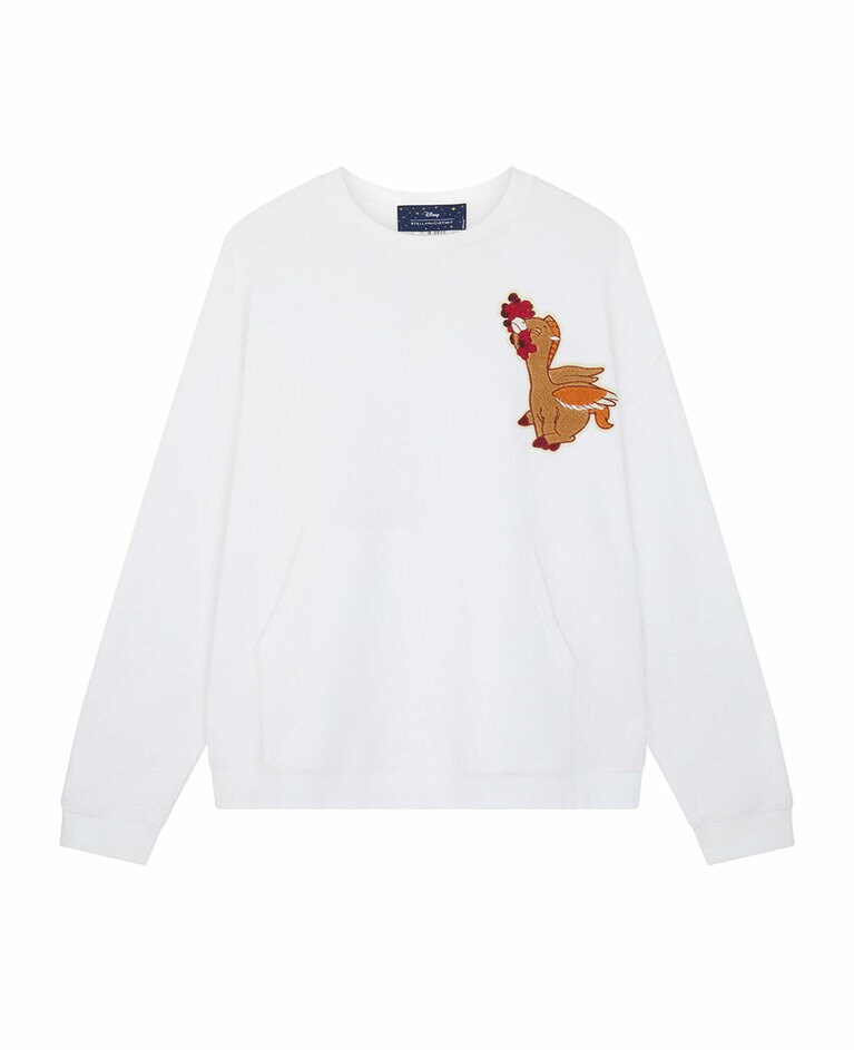 スウェット 94,600円。©Disney