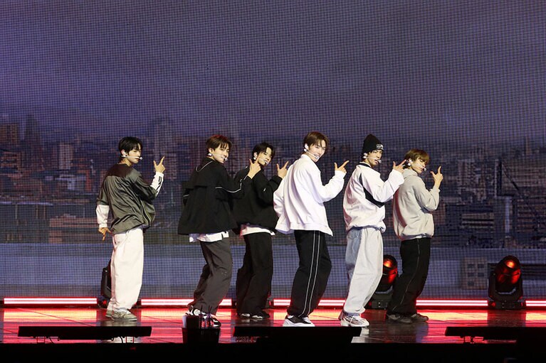 （P）＆（C） PLEDIS Entertainment