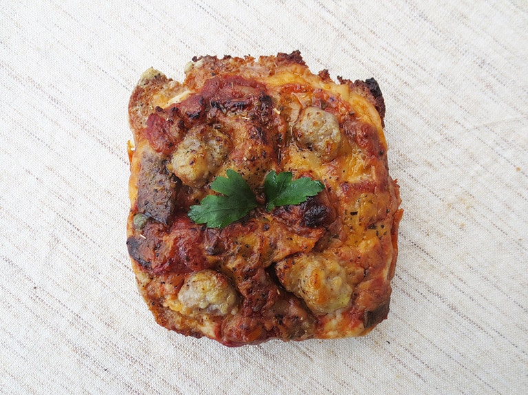 「ラザニアで昼食を」280円。