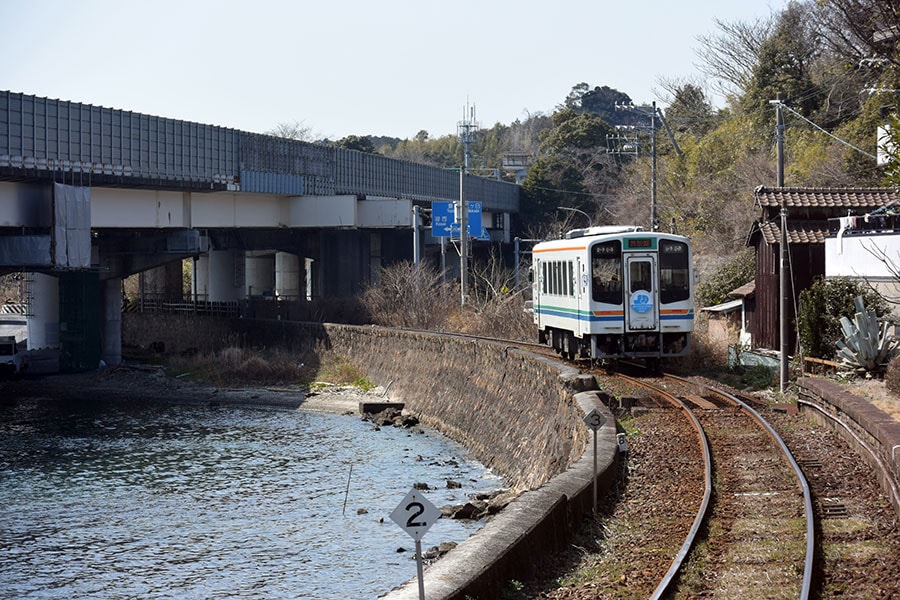 天浜線の愛称で呼ばれる、天竜浜名湖鉄道。レトロな雰囲気満点です。