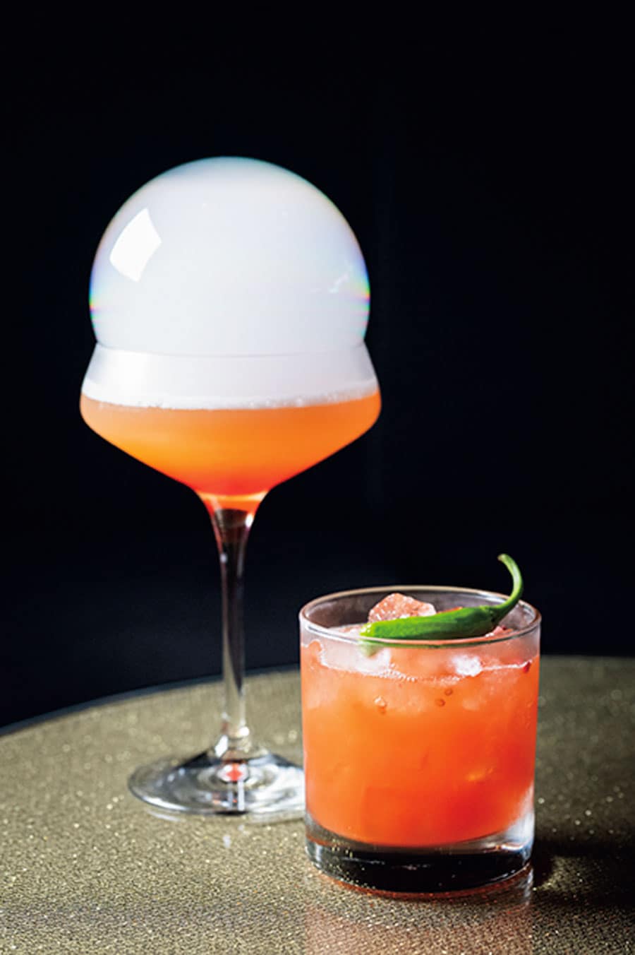 多彩なクラフトカクテルが味わえる「オブザーベーションバー36［サンロク］」。