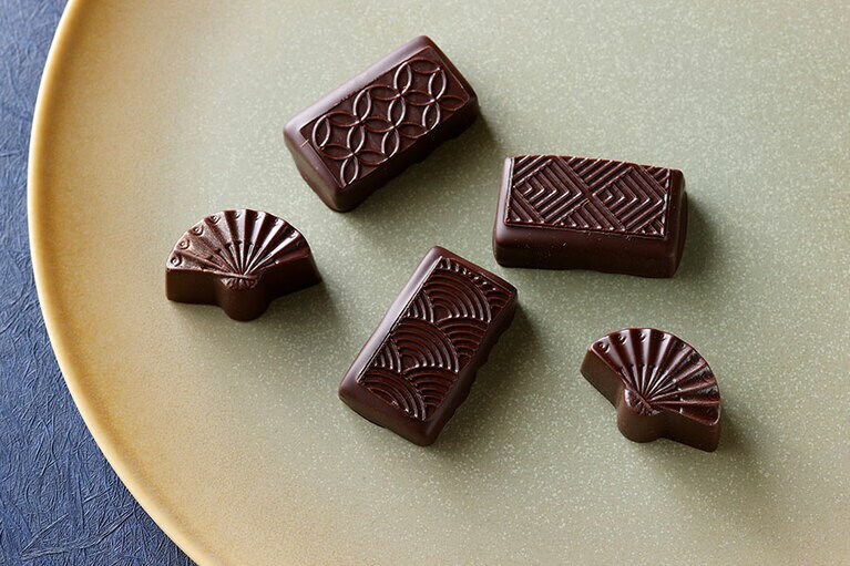 「JAPON」3,200円。左から、紫蘇、日本酒＆黒豆、柚子＆プラリネ、焦がし醤油、玉露。