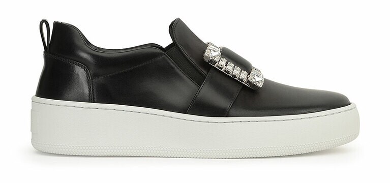 srTWENTY SPORT ブラック ヒール0.5cm 115,000円。