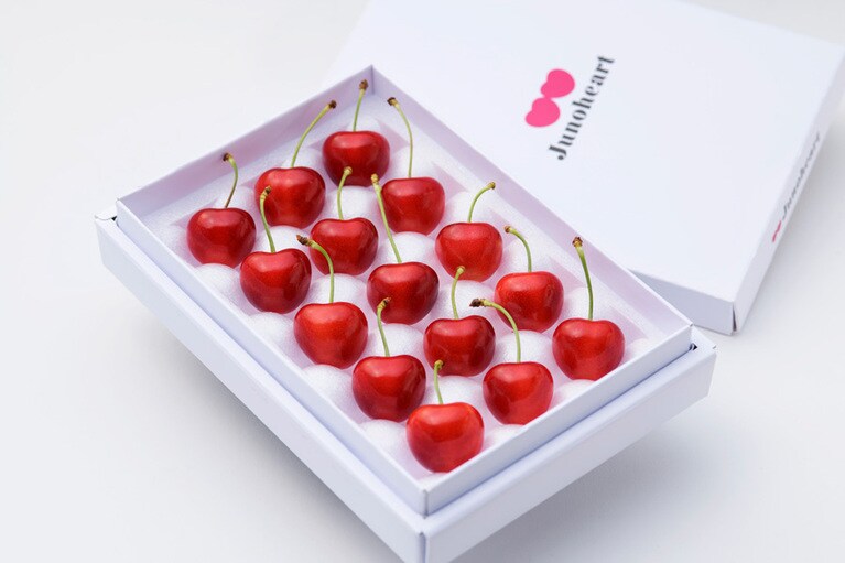 主にギフトとなるので化粧箱入りで販売。