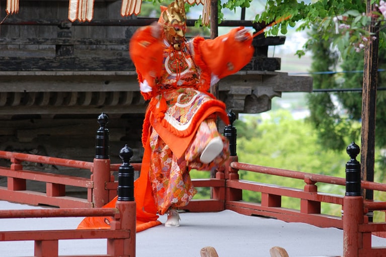 慈恩寺舞楽／山形県
