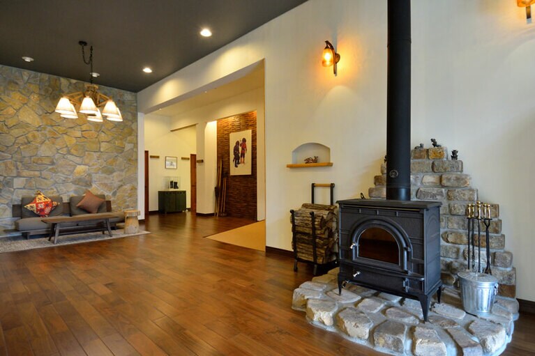 抜け感があって気持ちのいいロビー。