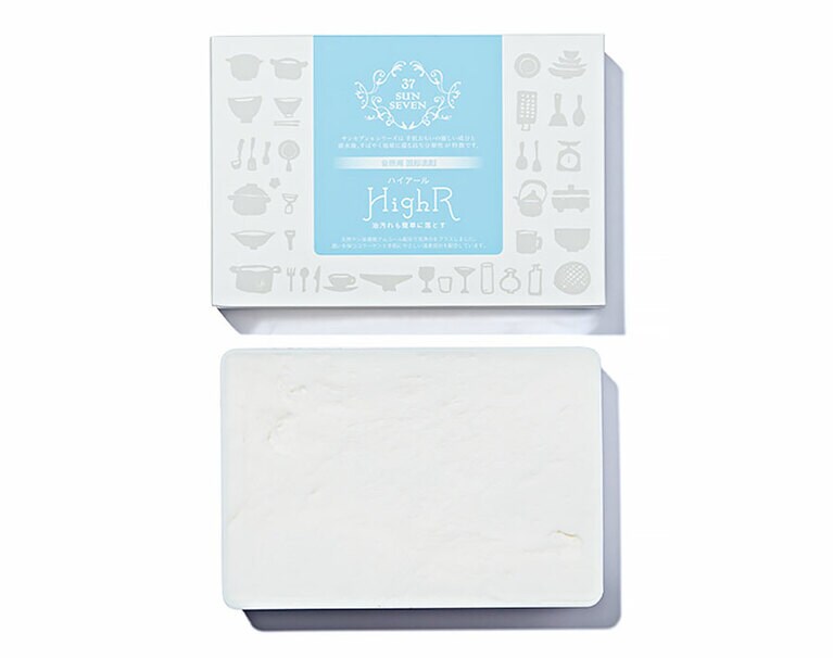 サンセブンハイアールの「台所用固形洗剤」E型 750g 各882円／ダイニチ・コーポレーション