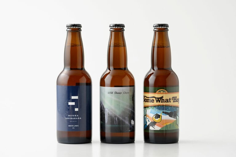 クラフトビール 各825円（330ml）。