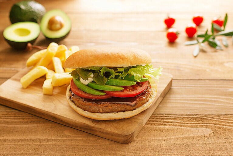 べっぴんバーガー アボ照り1,280円(税込)。